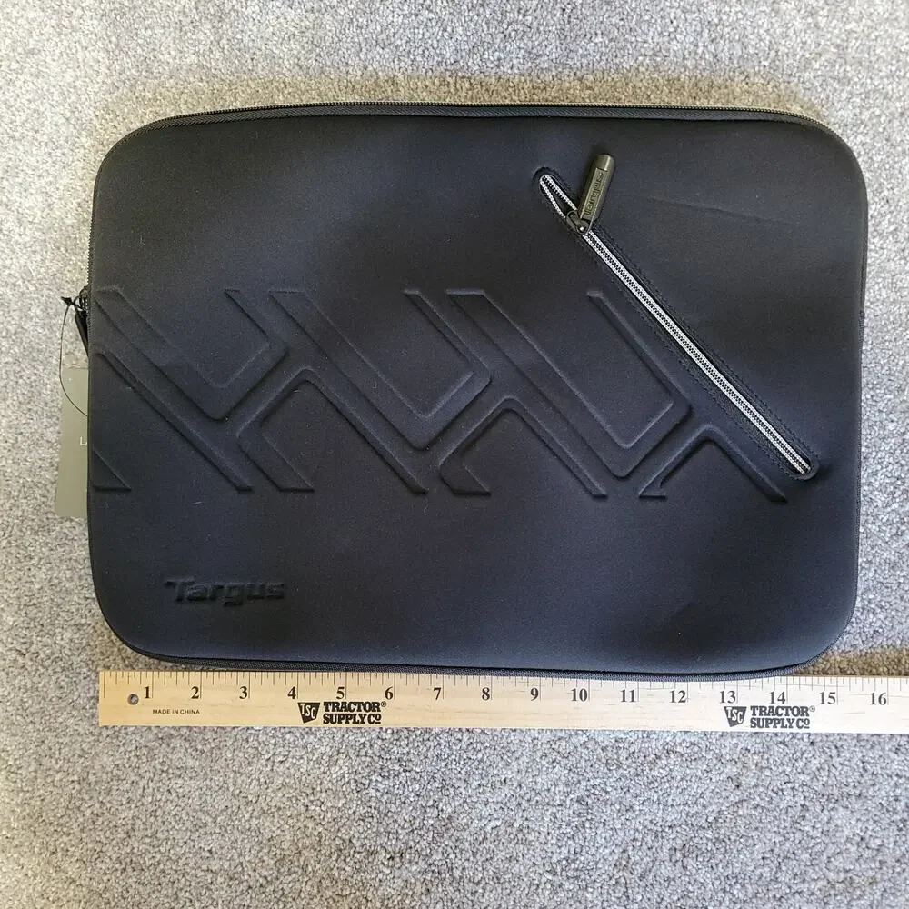 Targus Laptop Sleeve Case Zip Up Black NWT 15.6 in‎ laptop